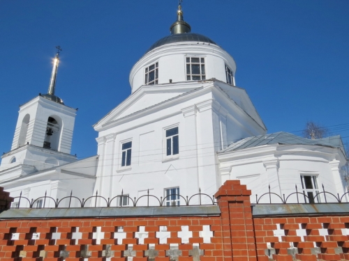 Церковь Сошествия Святого Духа, пл.Гагарина, 11